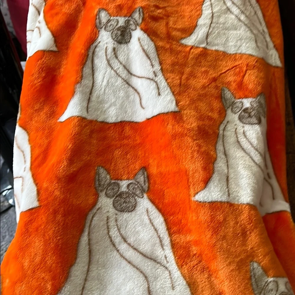 Pickle & Dot Oversized Plush Throw